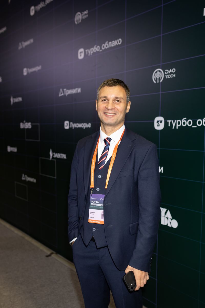 Петр Иванов